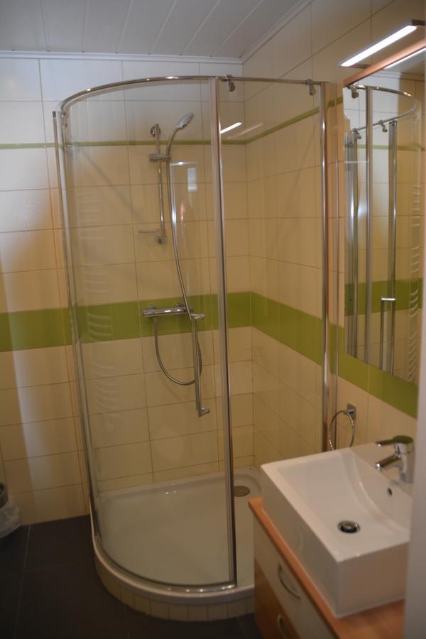 Hotel Lenau Stockerau Extérieur photo
