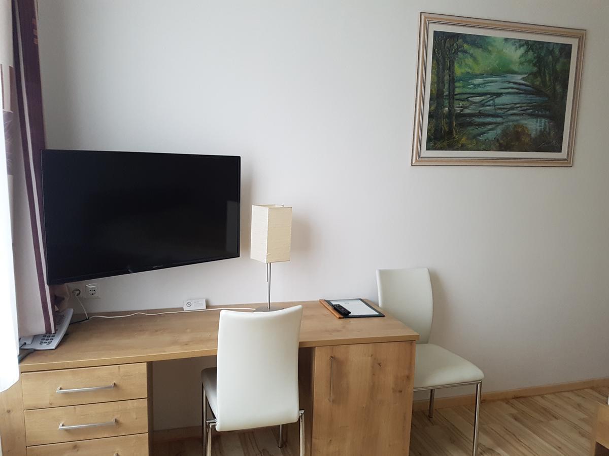 Hotel Lenau Stockerau Extérieur photo