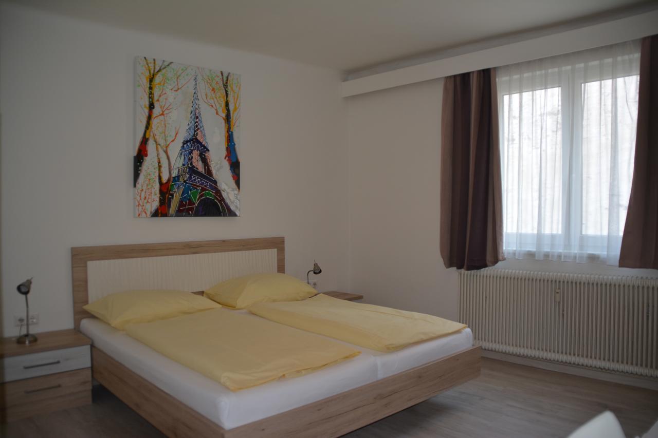 Hotel Lenau Stockerau Extérieur photo