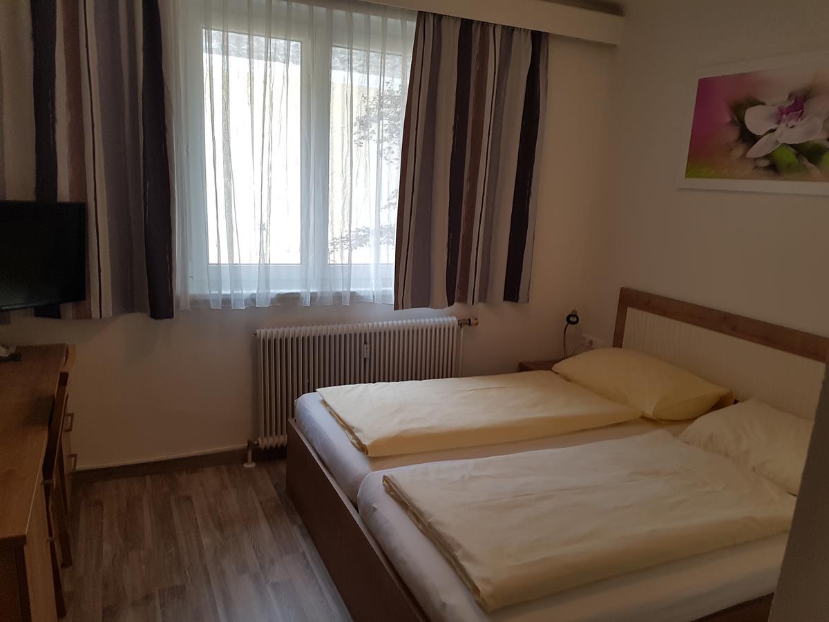 Hotel Lenau Stockerau Extérieur photo